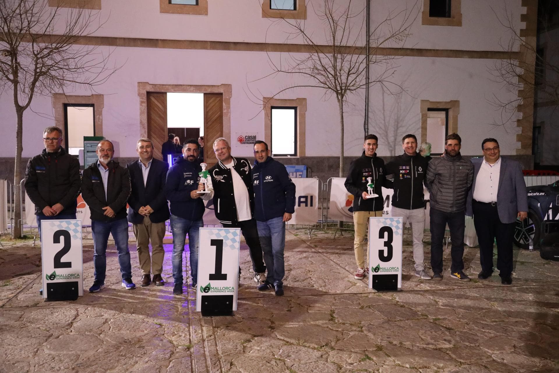 ENTREGA DE TROFEOS ECORALLY LAURA BECERRA19.jpg